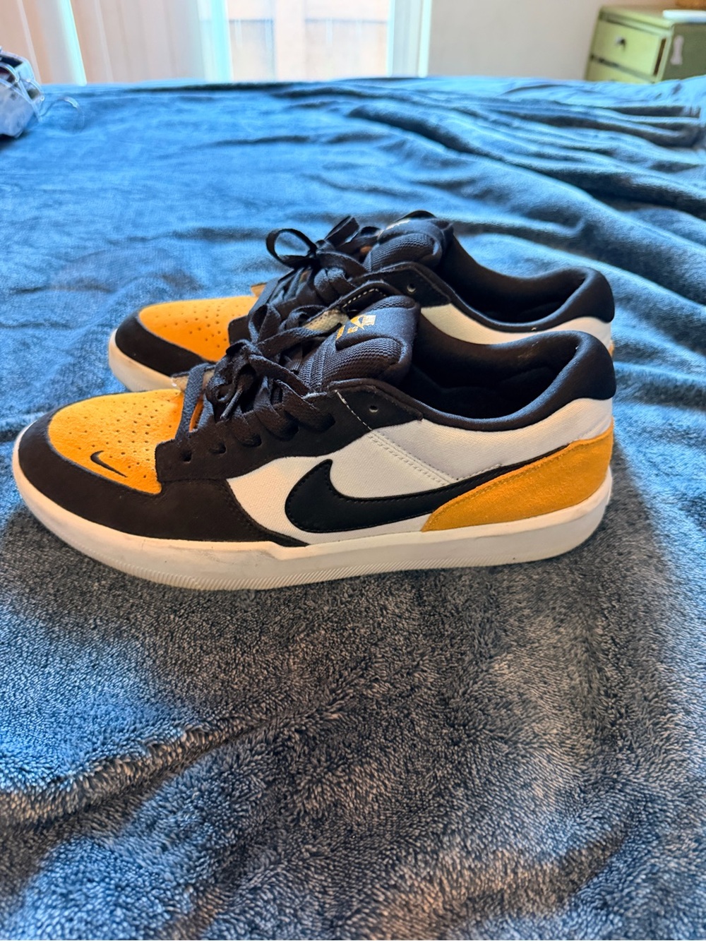 Nike SB Force 58 Yellow Toe University Gold Black White Men's Size 10